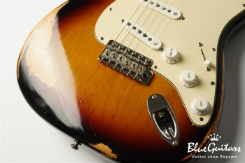 Highway One Stratocaster - 3-Color Sunburst