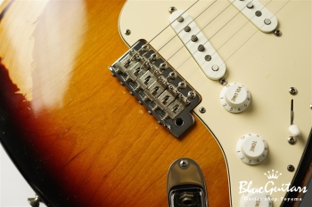 Highway One Stratocaster - 3-Color Sunburst