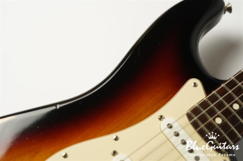 Highway One Stratocaster - 3-Color Sunburst