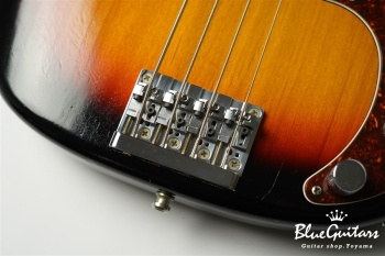 P-BASS Style - 3-Tone Sunburst