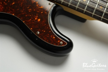 P-BASS Style - 3-Tone Sunburst