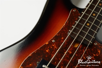 P-BASS Style - 3-Tone Sunburst