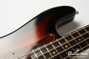 P-BASS Style - 3-Tone Sunburst