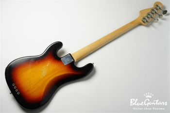 P-BASS Style - 3-Tone Sunburst