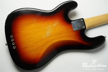 P-BASS Style - 3-Tone Sunburst