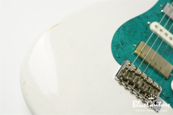 Model S. #145 Light Aged - White Blonde with Orii Blue