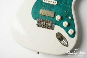 Model S. #145 Light Aged - White Blonde with Orii Blue