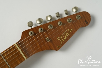 Model S. #145 Light Aged - White Blonde with Orii Blue