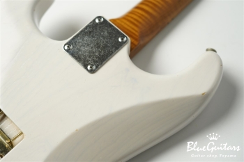 Model S. #145 Light Aged - White Blonde with Orii Blue