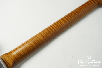 Model S. #145 Light Aged - White Blonde with Orii Blue