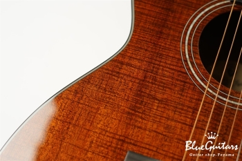 OM-260CE DELUXE BLACKWOOD - Natural