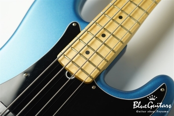 American Performer Precision Bass - Satin Lake Placid Blue