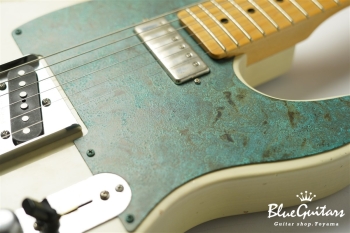 Model T. #147 Light Aged - Aged White Blonde with Green