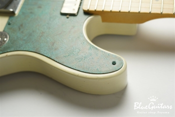 Model T. #147 Light Aged - Aged White Blonde with Green