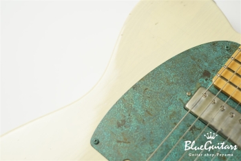 Model T. #147 Light Aged - Aged White Blonde with Green