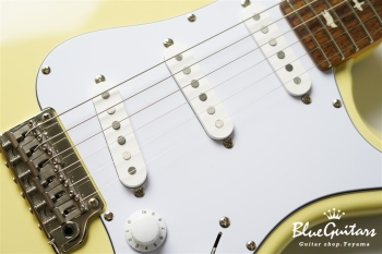 SE Silver Sky - Moon White