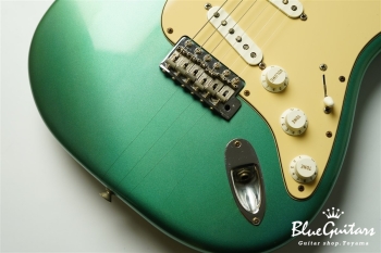 American Vintage ’62 Stratocaster - Ocean Turquoise Metallic