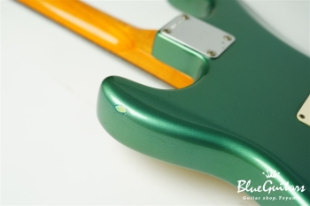 American Vintage ’62 Stratocaster - Ocean Turquoise Metallic