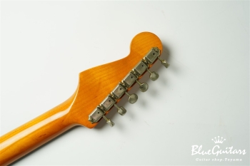 American Vintage ’62 Stratocaster - Ocean Turquoise Metallic