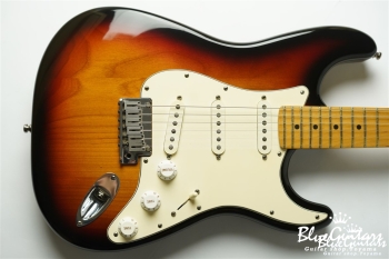 American Standard Stratocaster - 3 Color Sunburst