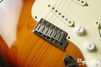 American Standard Stratocaster - 3 Color Sunburst