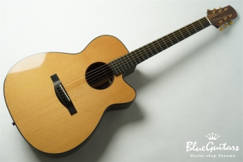 Acoustic Model OM. Cutaway Cedar/Indian Rosewood