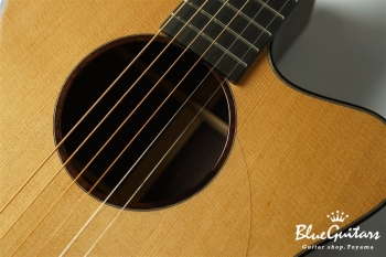 Acoustic Model OM. Cutaway Cedar/Indian Rosewood