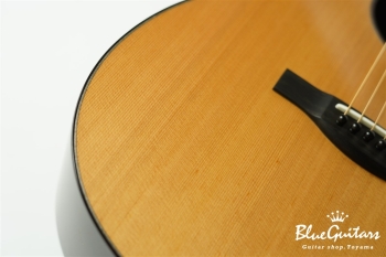 Acoustic Model OM. Cutaway Cedar/Indian Rosewood