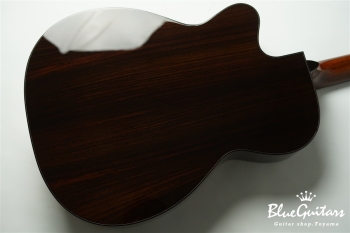 Acoustic Model OM. Cutaway Cedar/Indian Rosewood