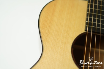 Acoustic Model OM. Sitka Spruce/African Mahogany