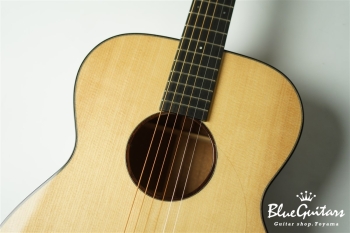 Acoustic Model OM. Sitka Spruce/African Mahogany