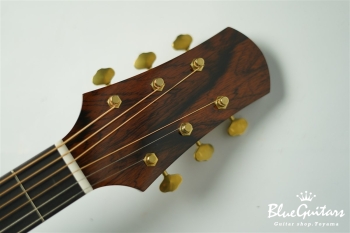 Acoustic Model OM. Sitka Spruce/African Mahogany