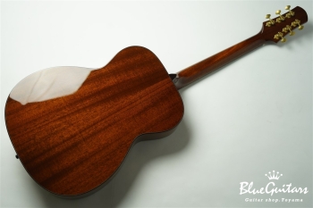 Acoustic Model OM. Sitka Spruce/African Mahogany