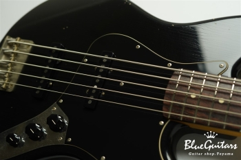 TRAD MASTER BETA J5 - Black Medium Aged