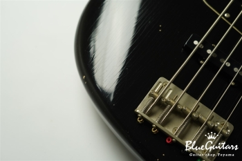 TRAD MASTER BETA J5 - Black Medium Aged