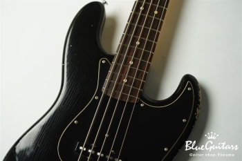 TRAD MASTER BETA J5 - Black Medium Aged