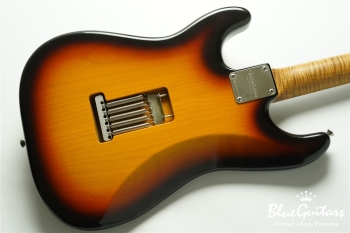 XSC-1 - 3Tone Sunburst Light Aged / Alder / Rosewood / Roasted Flame Maple Master Grade # 237