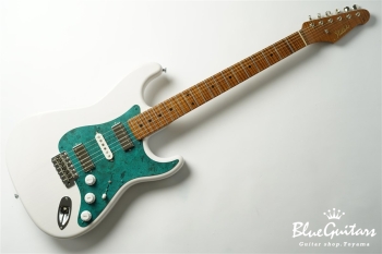 Model S. #150 Light Aged - White Blonde with Orii Blue