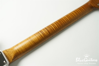 Model S. #150 Light Aged - White Blonde with Orii Blue