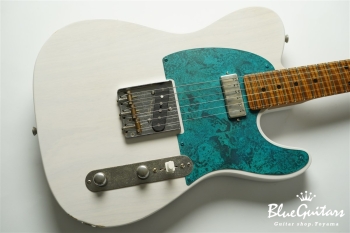 Model T. #160 Light Aged - White Blonde with Blue