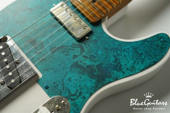 Model T. #160 Light Aged - White Blonde with Blue