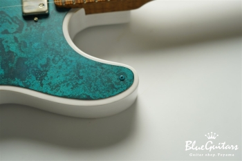 Model T. #160 Light Aged - White Blonde with Blue