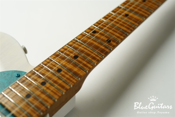 Model T. #160 Light Aged - White Blonde with Blue