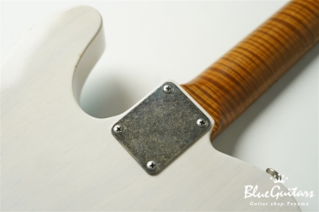 Model T. #160 Light Aged - White Blonde with Blue