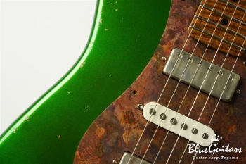 Model S. #163 Medium Aged - Metallic Green with Copper Red