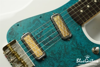 IRIS #157 - Olympic White / Brush Eight SHOP ORDER