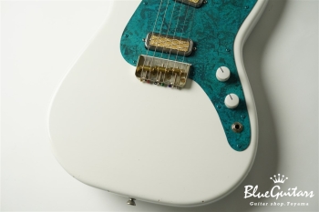 IRIS #157 - Olympic White / Brush Eight SHOP ORDER