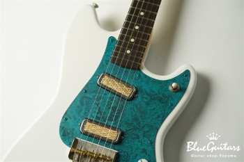 IRIS #157 - Olympic White / Brush Eight SHOP ORDER