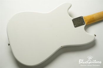 IRIS #157 - Olympic White / Brush Eight SHOP ORDER