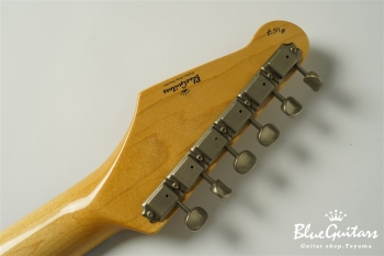 IRIS #157 - Olympic White / Brush Eight SHOP ORDER